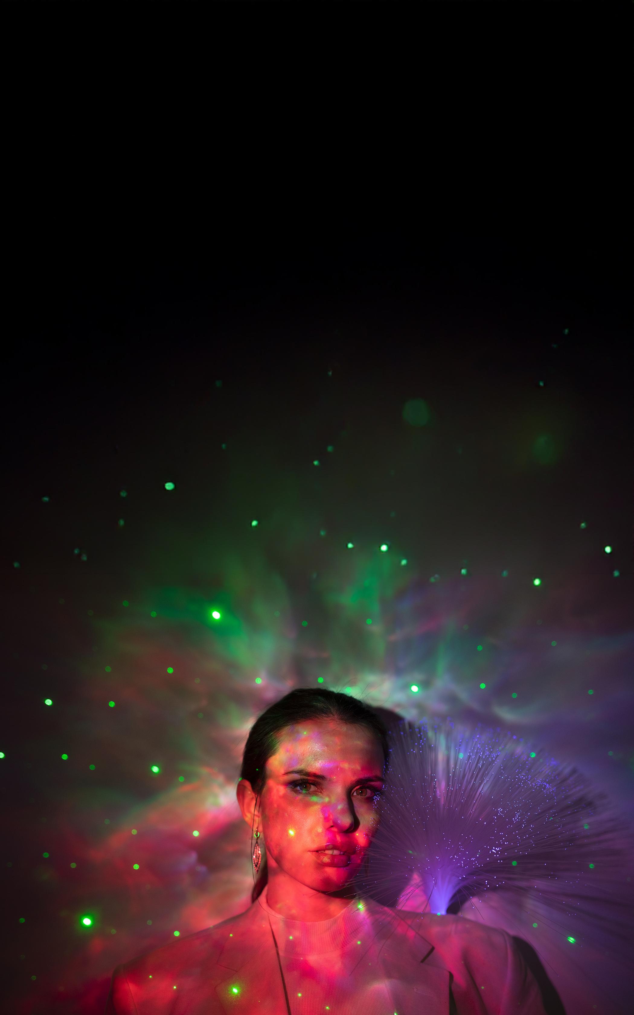 Kozmik Neon Portre