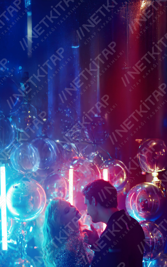 Neon Romantik Parıltı